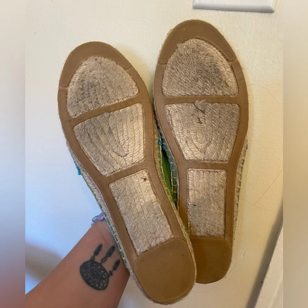 Tory Burch espadrille flats in vibrant green canvas, leaf green Size 9